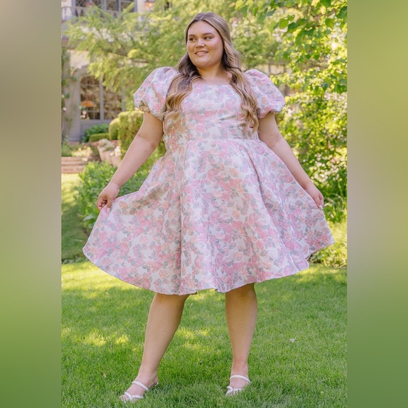 IVY CITY NWT PASTEL FLORAL IVANA DRESS 5X - Picture 2 of 9